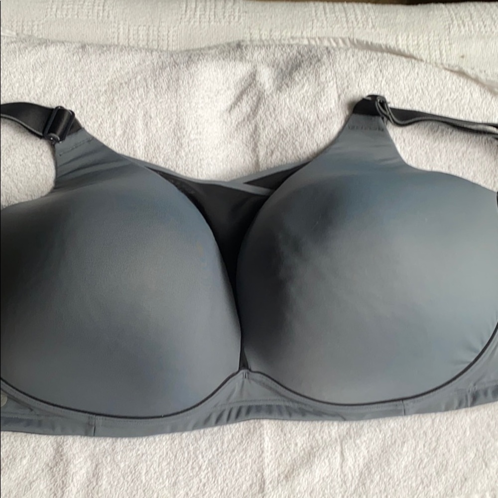 Cooling no wire sports bra